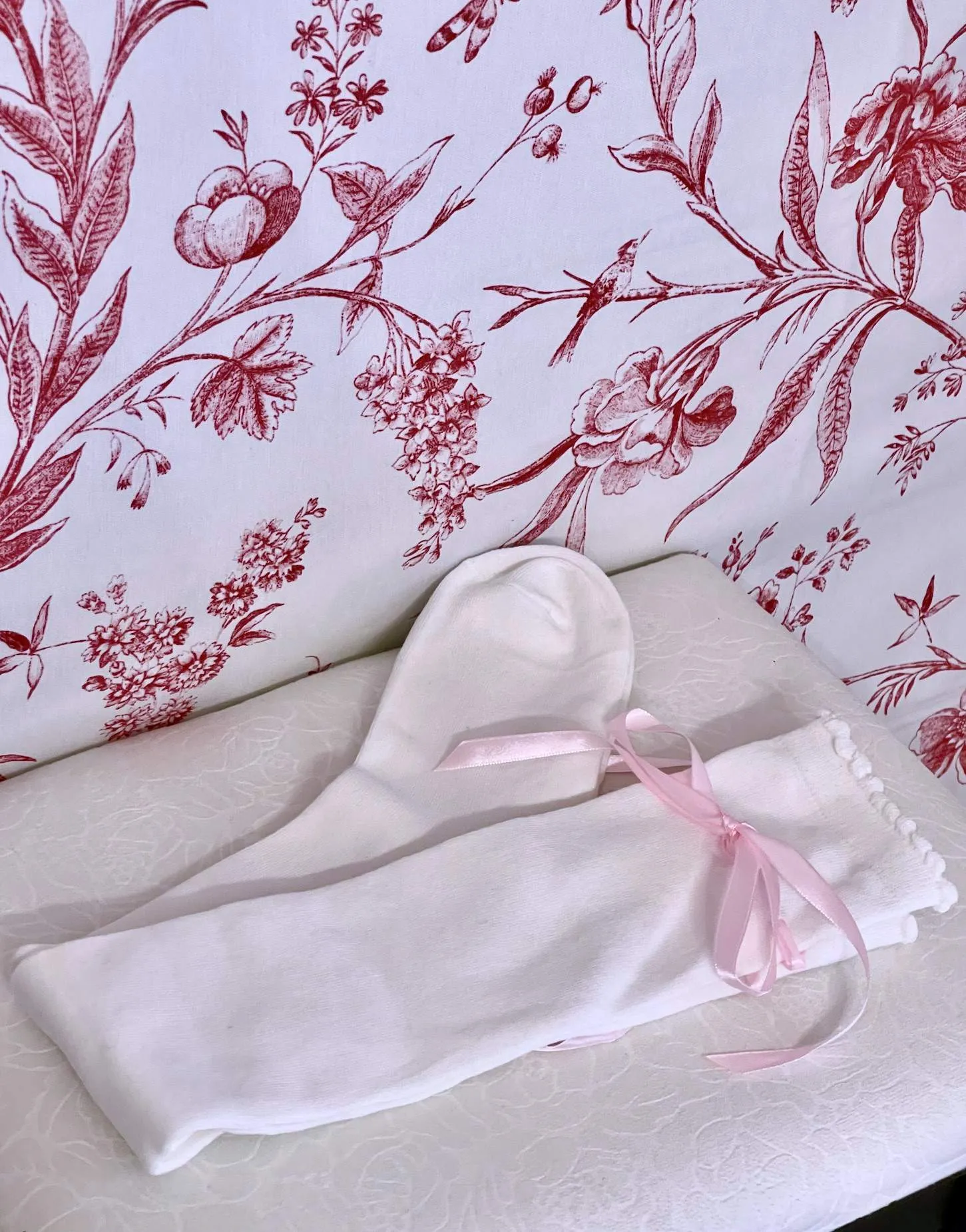 Historically Inspired Cotton Knee-High Socks with Ribbon Lacing in White x Pink