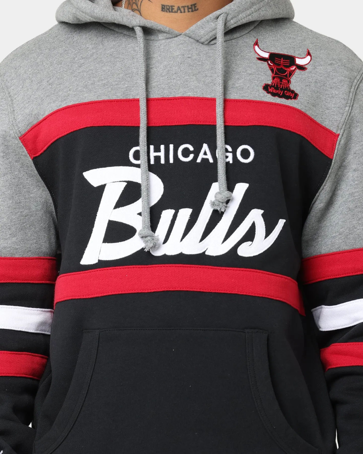 Mitchell & Ness Chicago Bulls Head Coach Hoodie Black