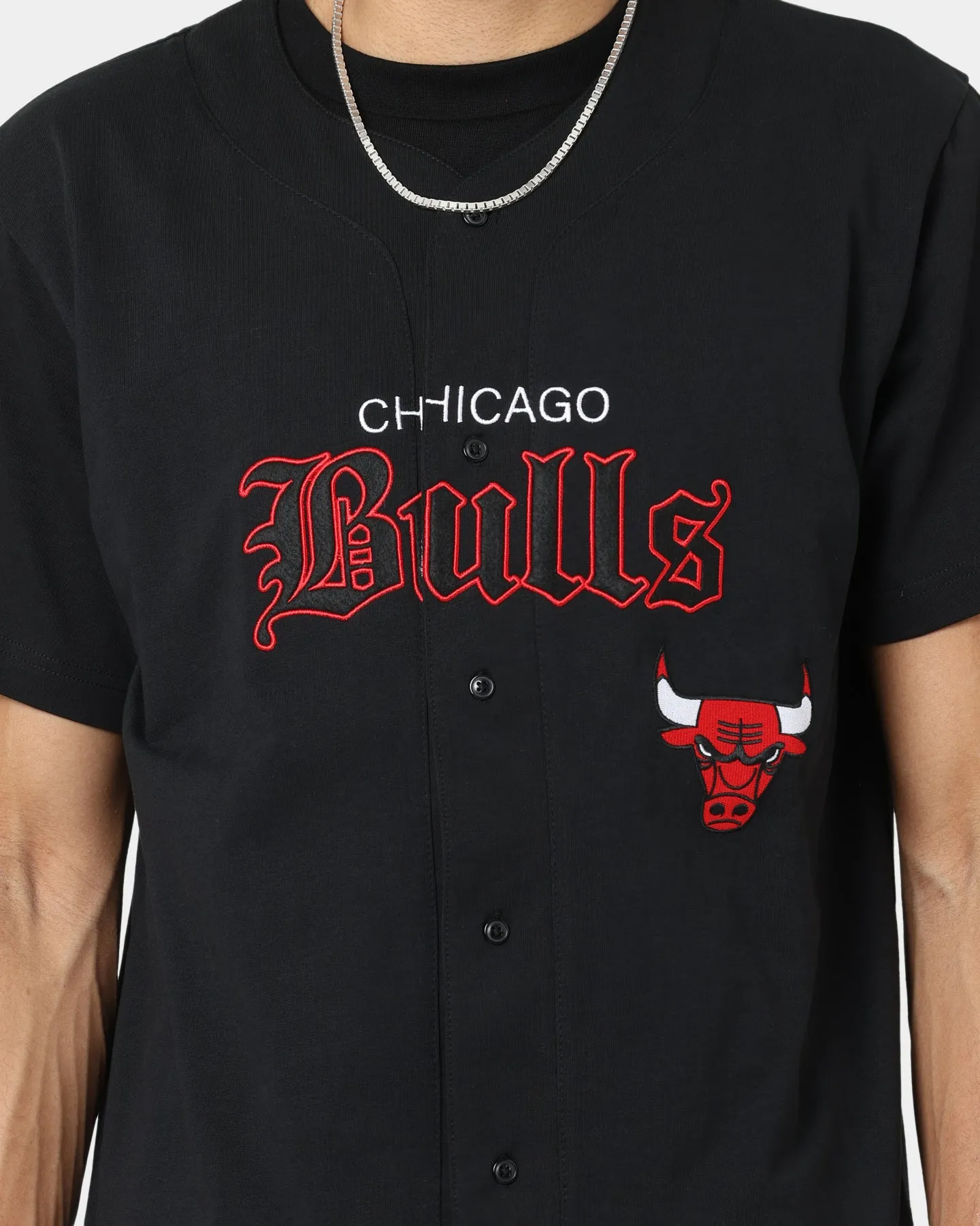 New Era Chicago Bulls Button Up Black/White